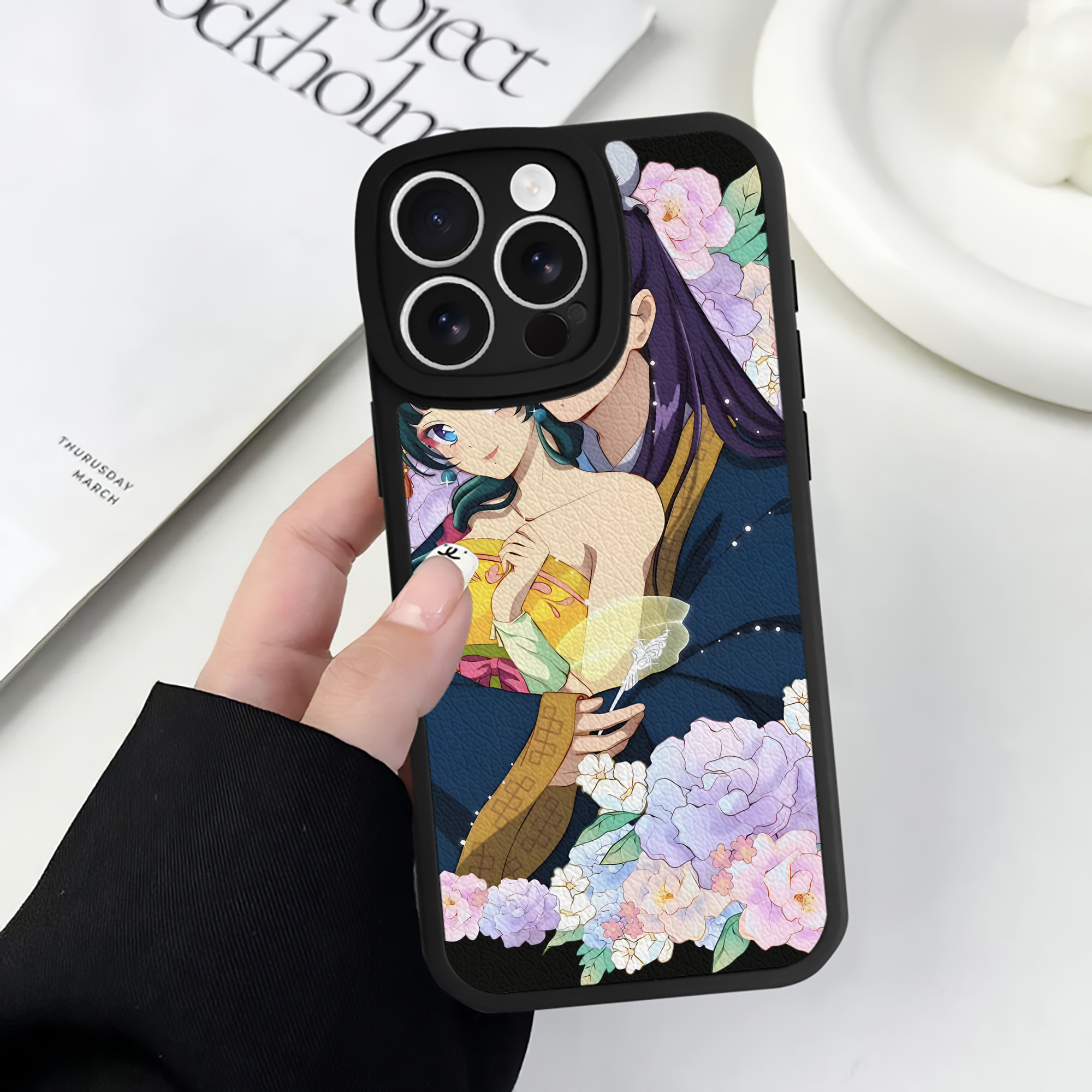 （画像用） 薬屋のひとりごと The Apothecary Diaries 【iPhone 16シリーズ対応】シリコンスマホケース（レザー調） 材質：シリコン